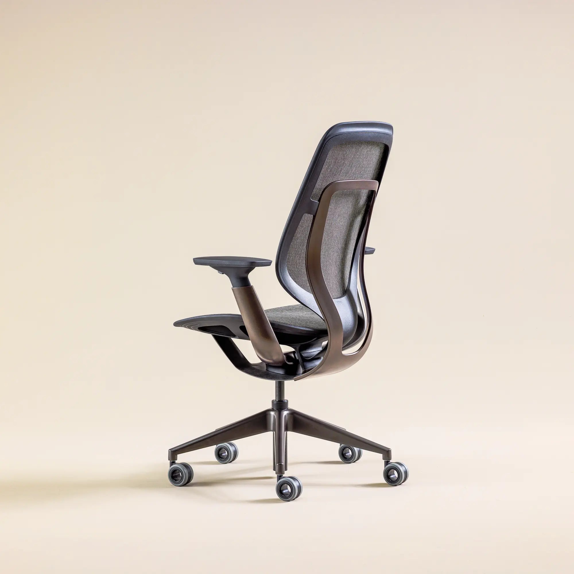 Ohne Kopfstütze / Intermix Opaque Bronze KR16+Burnished Bronze 4B23